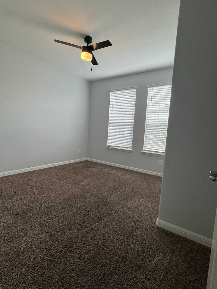 2511 Allview Ln #1 - Photo 3 of 10