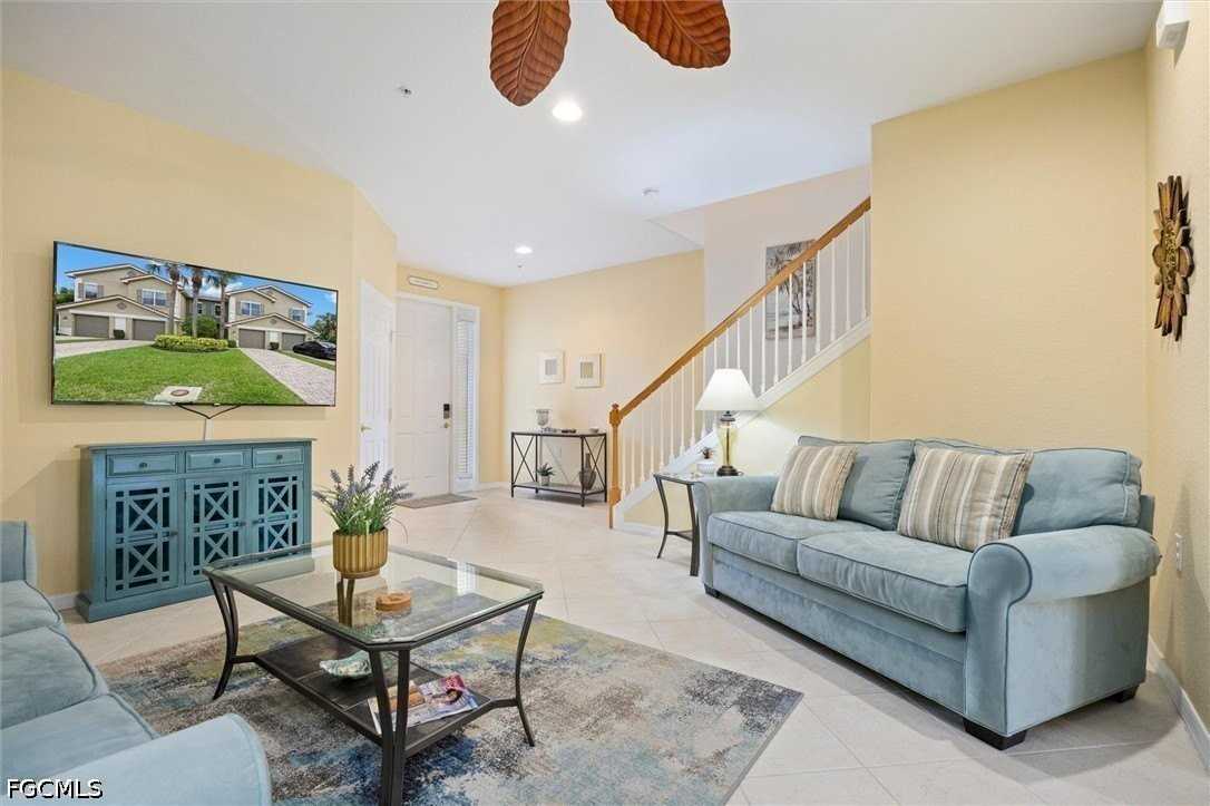 3210 Cottonwood Bnd Apt 803 - Photo 3 of 49