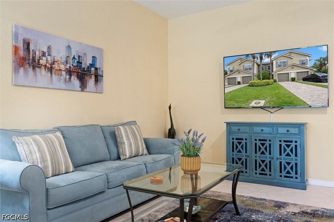 3210 Cottonwood Bnd Apt 803 - Photo 4 of 49