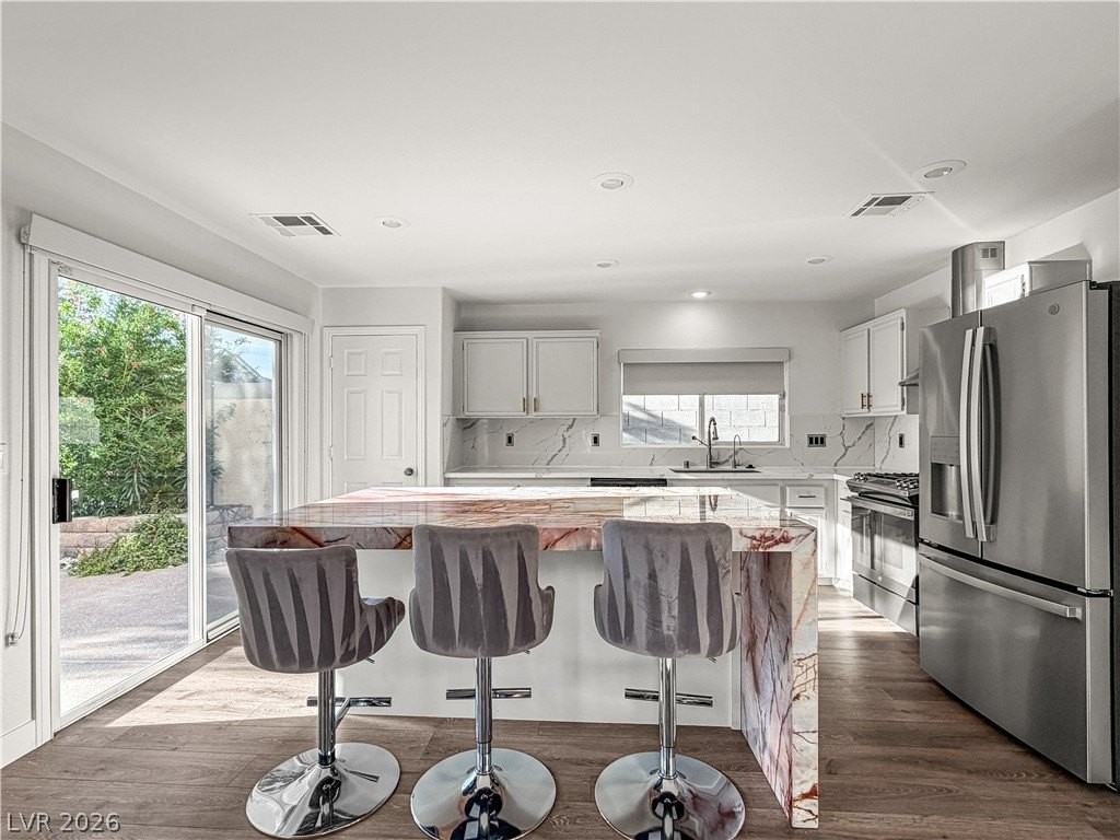 1141 Cathedral Ridge St - Photo 3 of 11