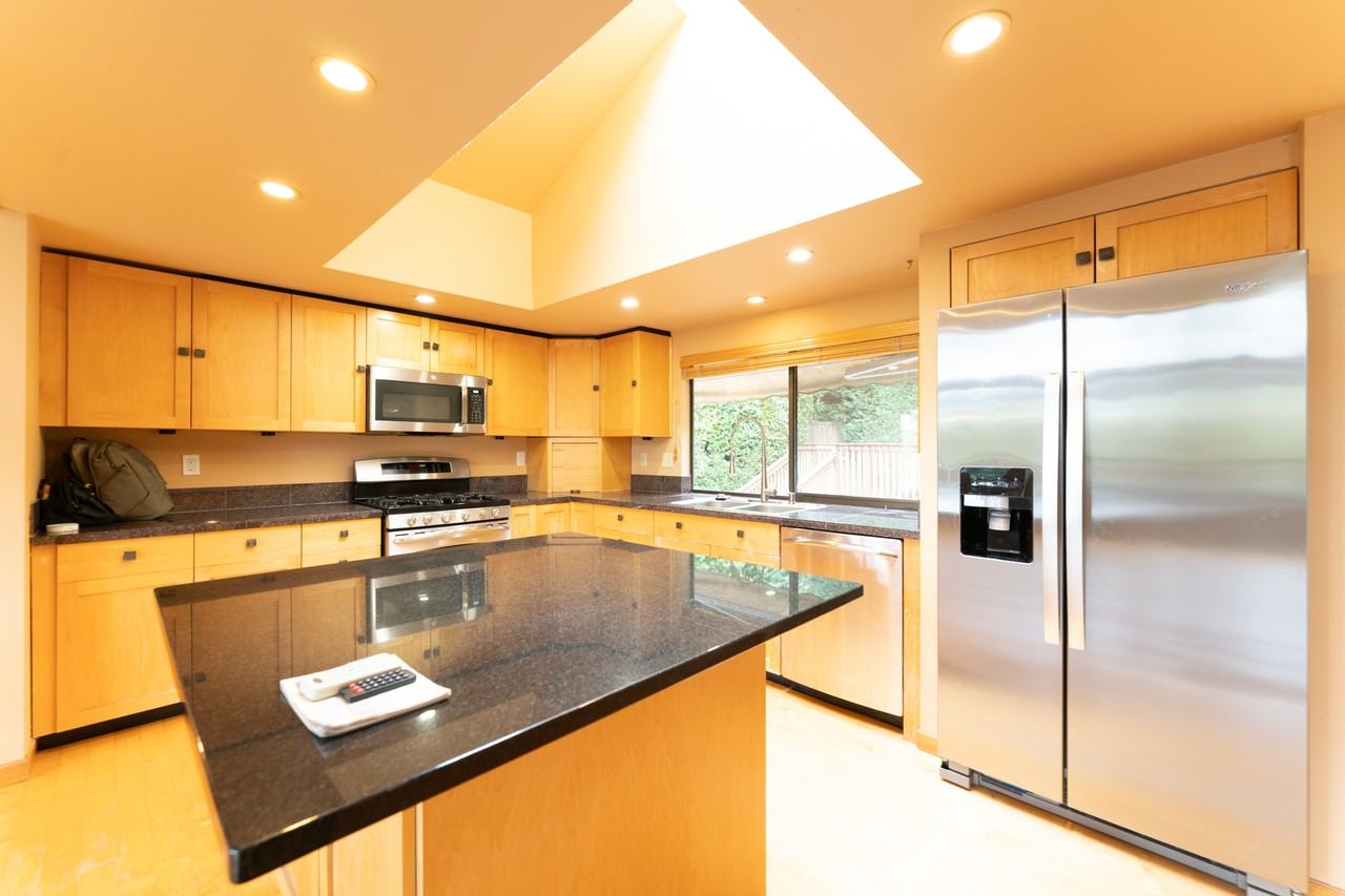 11628 Ne 100th Pl #1 - Photo 5 of 26