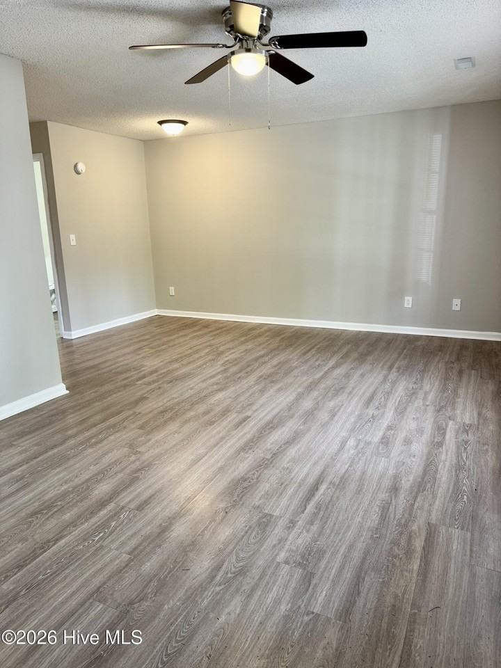 1231 Westpointe Dr Apt 2 - Photo 2 of 9