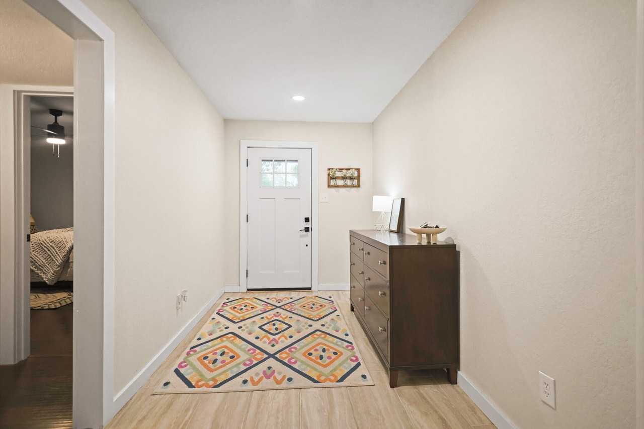 4302 42nd St - Photo 2 of 50