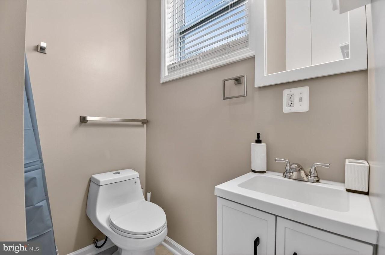 1919 19th St Nw - Photo 7 of 16