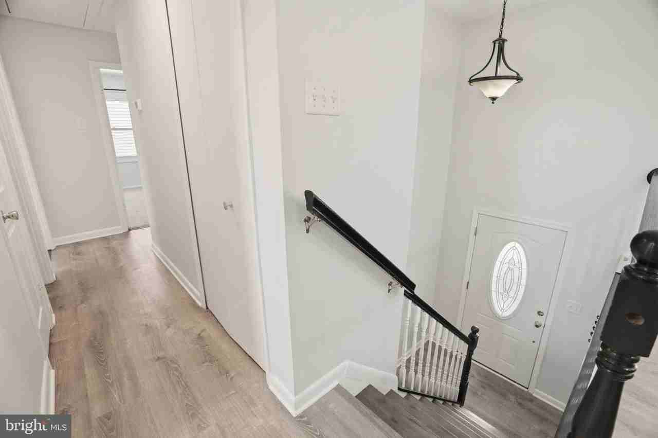 7897 Pavilion Dr - Photo 3 of 30