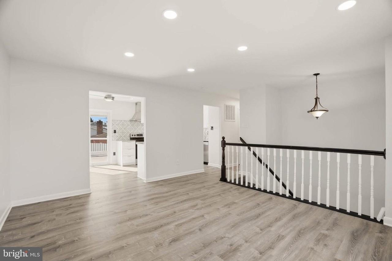 7897 Pavilion Dr - Photo 5 of 30