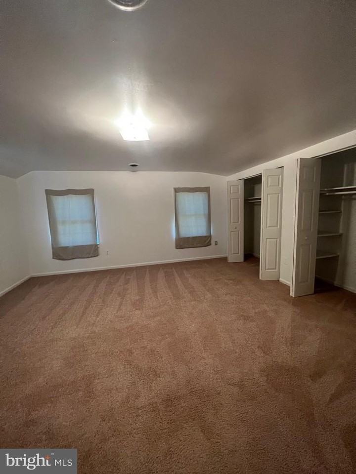 7606 Woodyard Rd - Photo 6 of 20