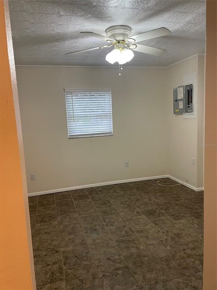 204 Callitris Ave - Photo 7 of 19