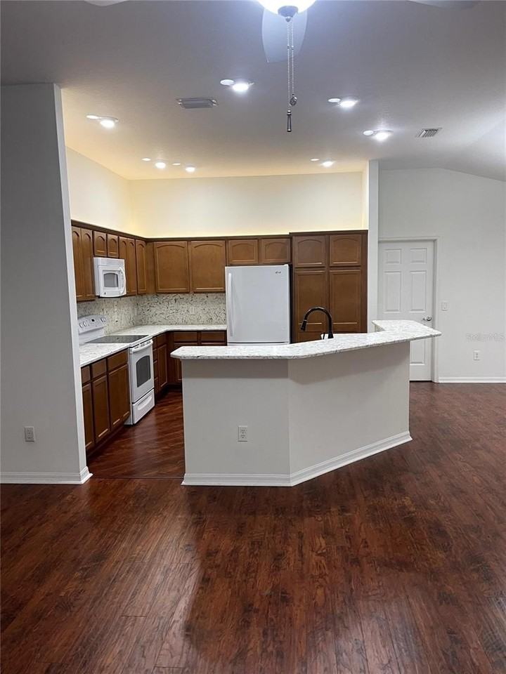 2614 Dartford Ter - Photo 3 of 27