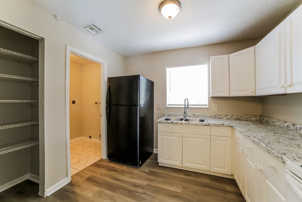 521 Sw 11th Dr - Photo 7 of 16