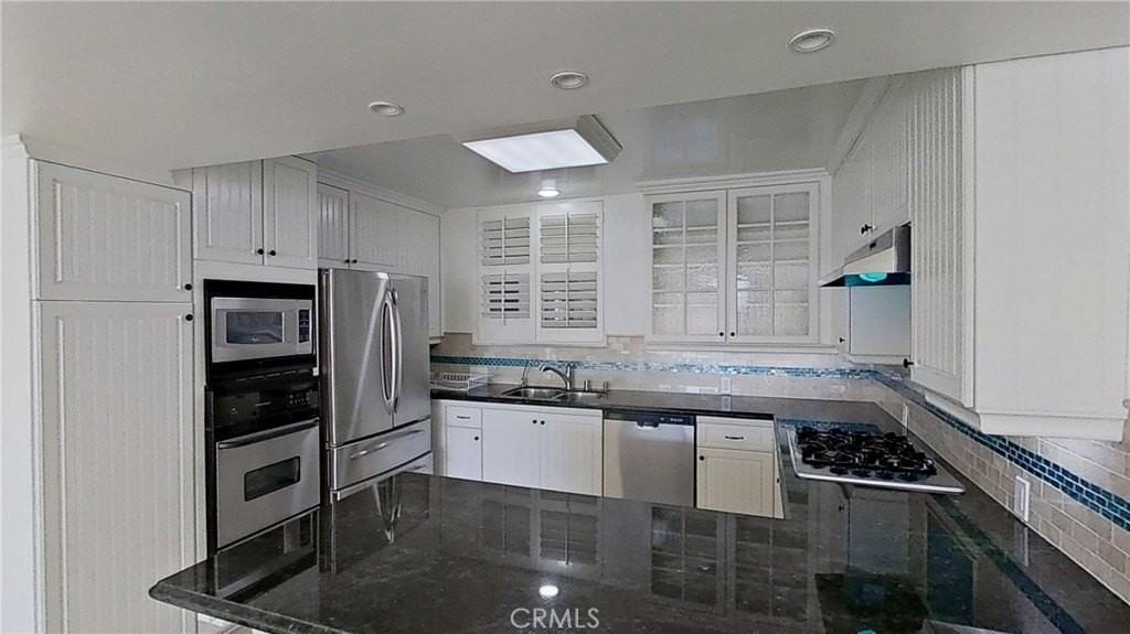 310 Fernando Street Street #105 - Photo 5 of 27