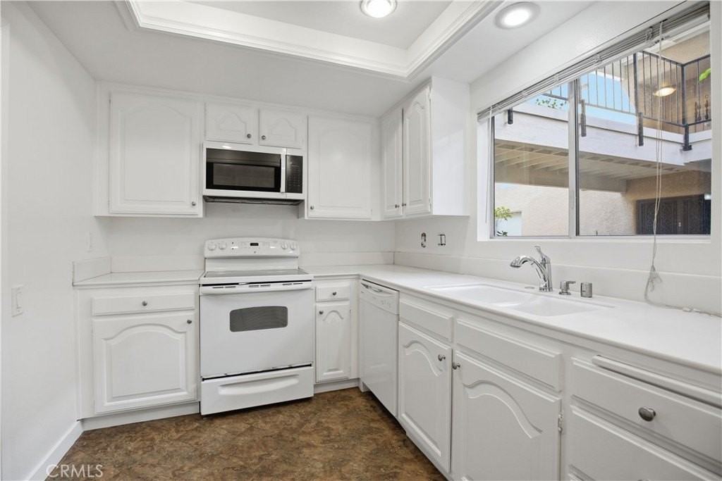 3421 Calle Azul #1F - Photo 6 of 18