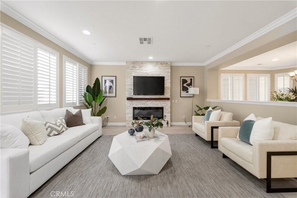 3 Cedarwood Ct - Photo 2 of 39