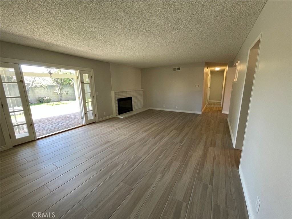 5412 Huntley Ave - Photo 7 of 14