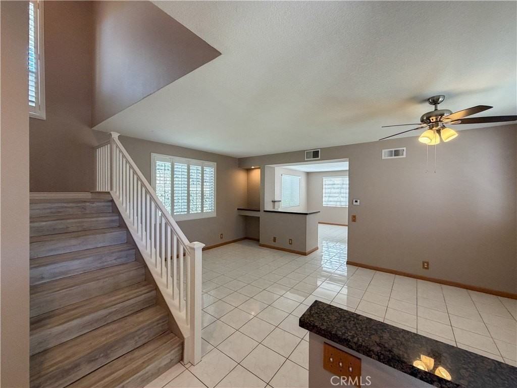 821 N Siavohn Dr - Photo 5 of 42