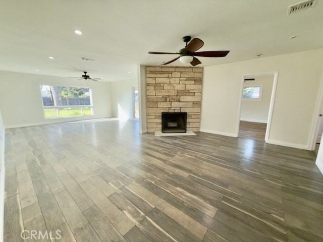 18648 Gledhill St - Photo 4 of 28