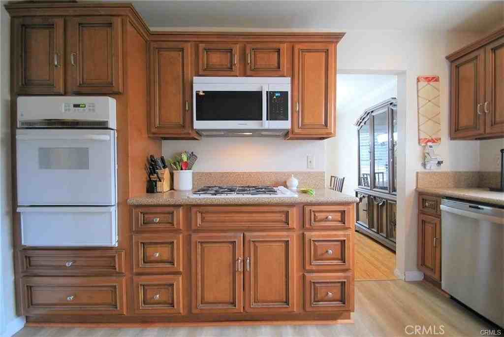 3603 Castle Rock Rd - Photo 6 of 32