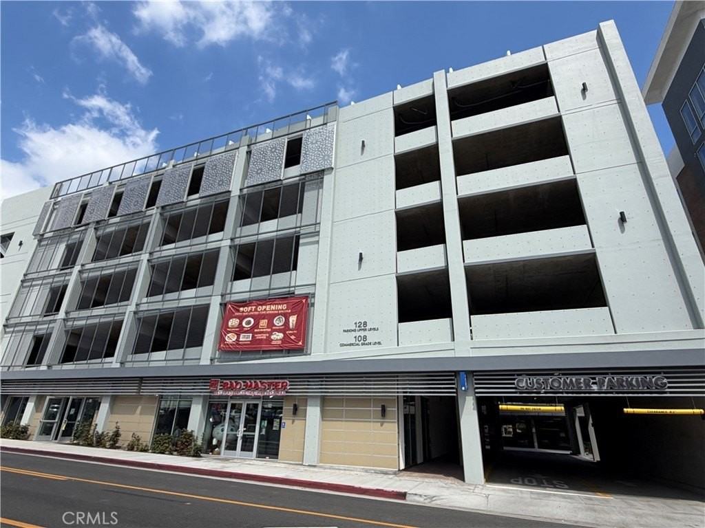 168 S Monterey St #212 - Photo 4 of 33