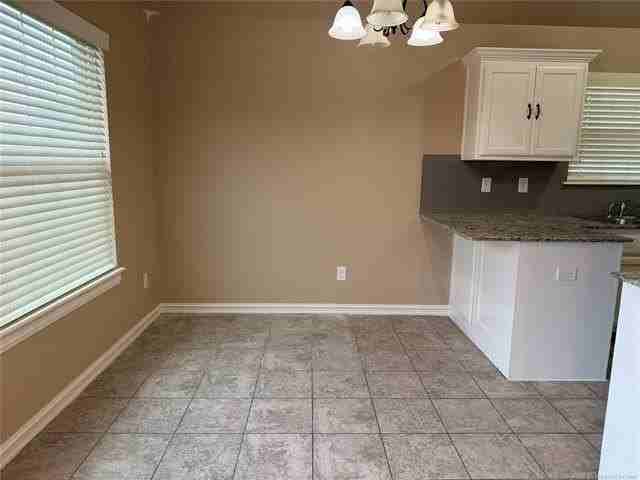 1038 E 146th Ct S - Photo 6 of 11