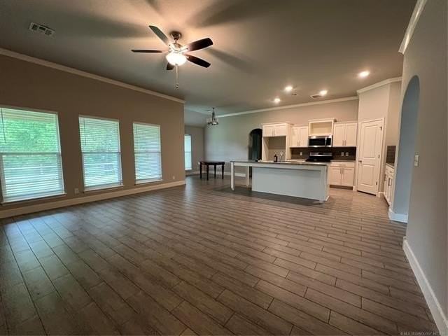 11331 S Adams St - Photo 4 of 6