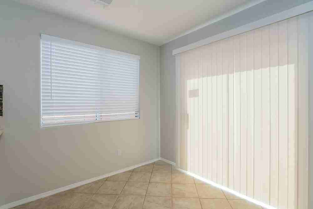 530 Eresma St - Photo 7 of 17