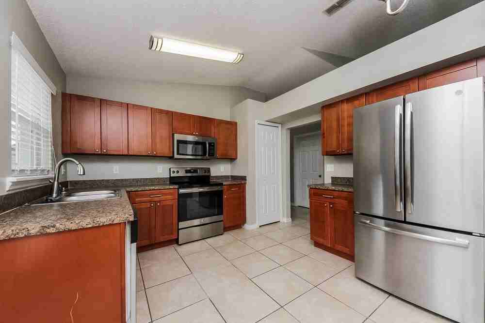 1125 Winding Water Way - Photo 4 of 15