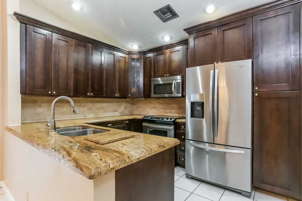 21080 Woodspring Ave - Photo 6 of 17