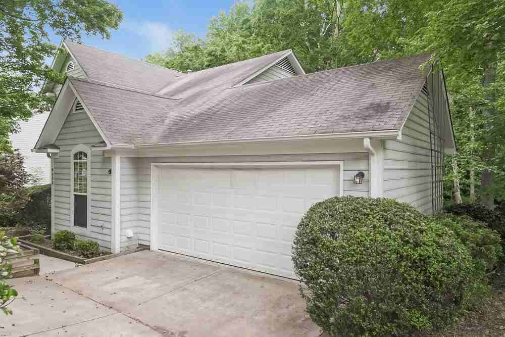 8400 Woodford Bridge Dr - Photo 4 of 17