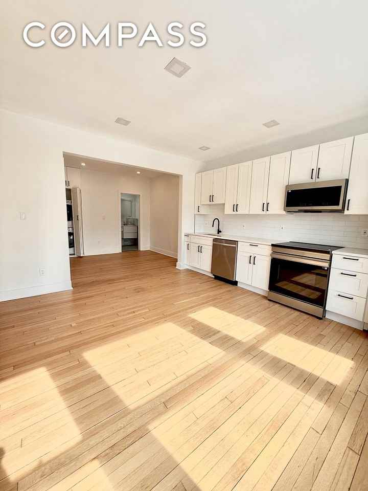 132 Remsen St #9 - Photo 2 of 11