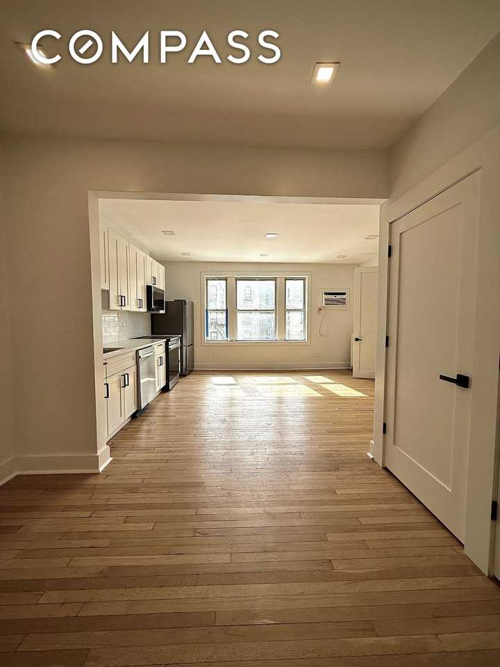 132 Remsen St #9 - Photo 4 of 11