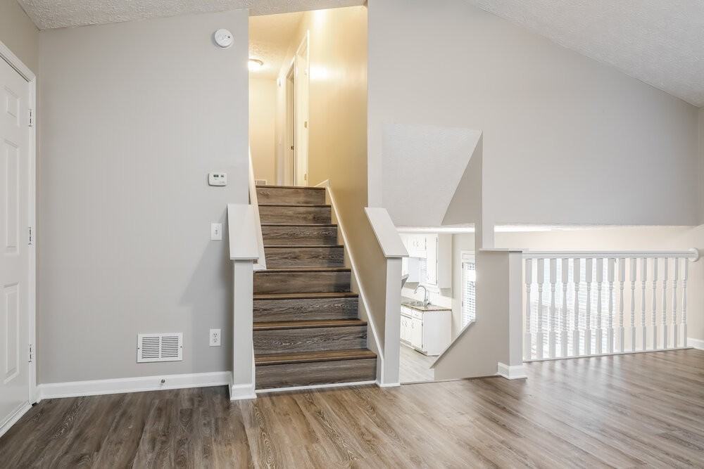 172 Williamsburg Way - Photo 5 of 17