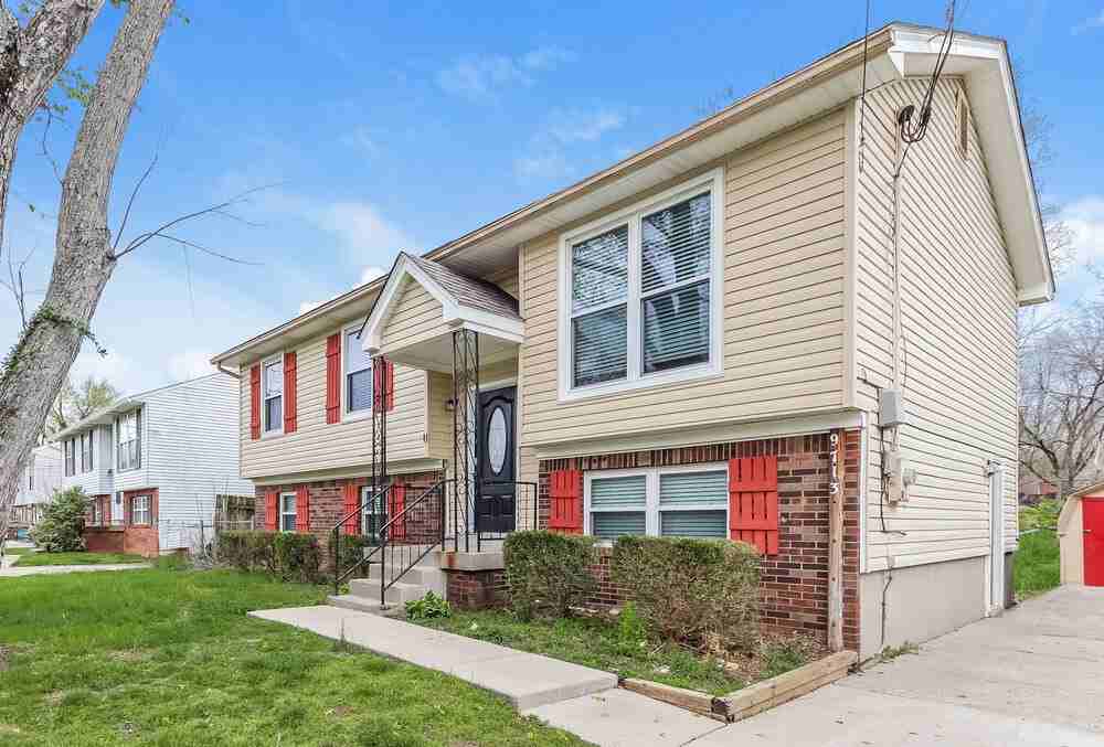 9713 Ranger Rd - Photo 4 of 17