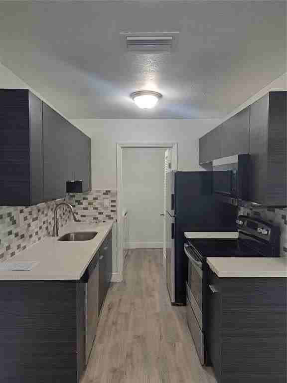 980 Sw 76th Ave Apt 1 - Photo 2 of 30