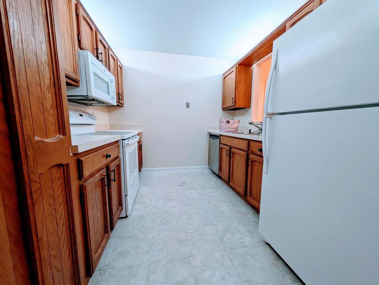 2400 Sw 19th Ave #128 - Photo 4 of 12