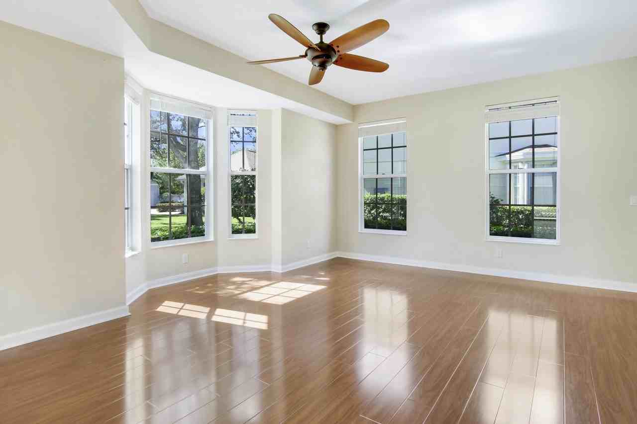 164 Poinciana Dr - Photo 5 of 30