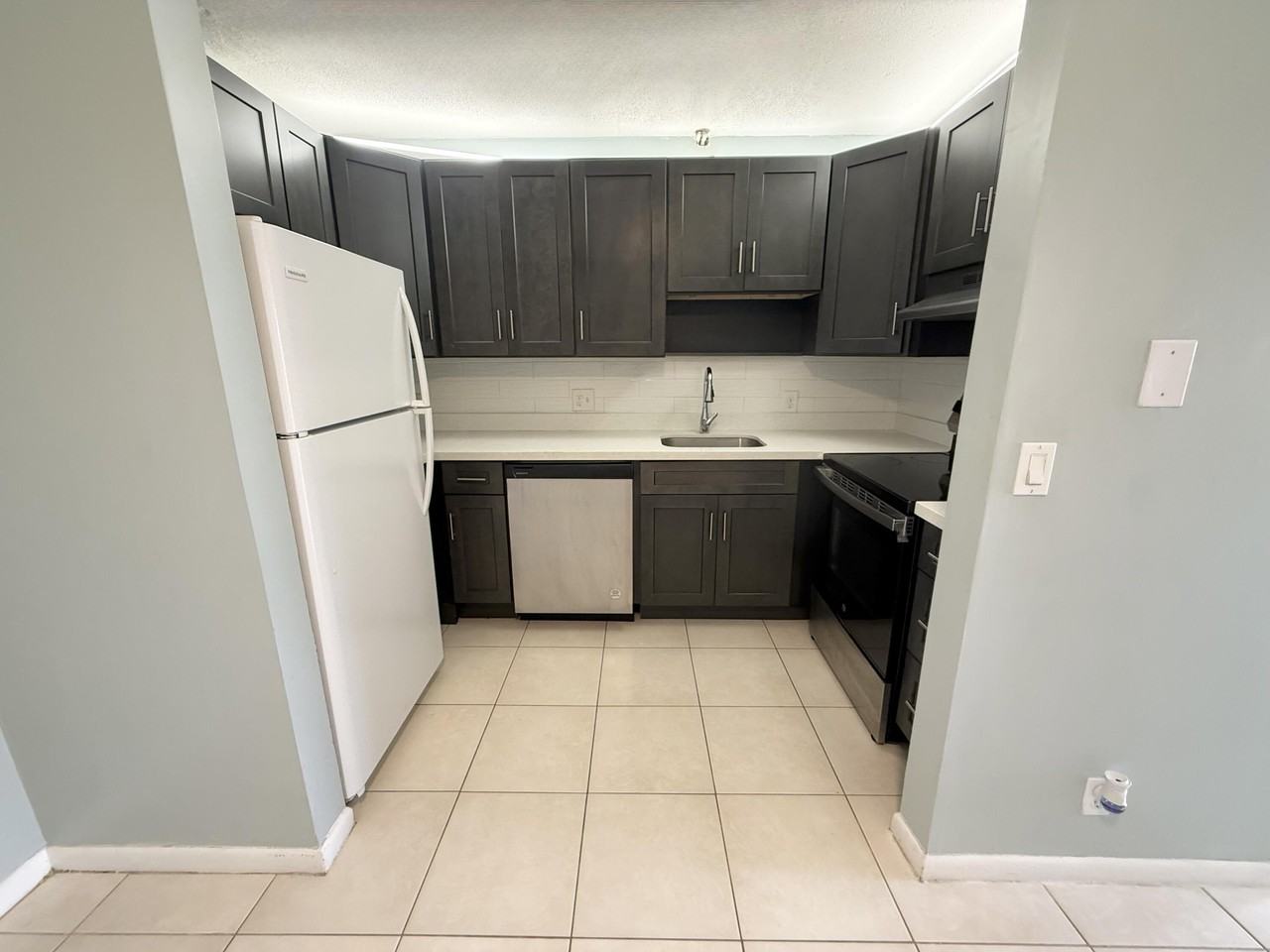 3253 Nw 104th Ave #3253 - Photo 4 of 16