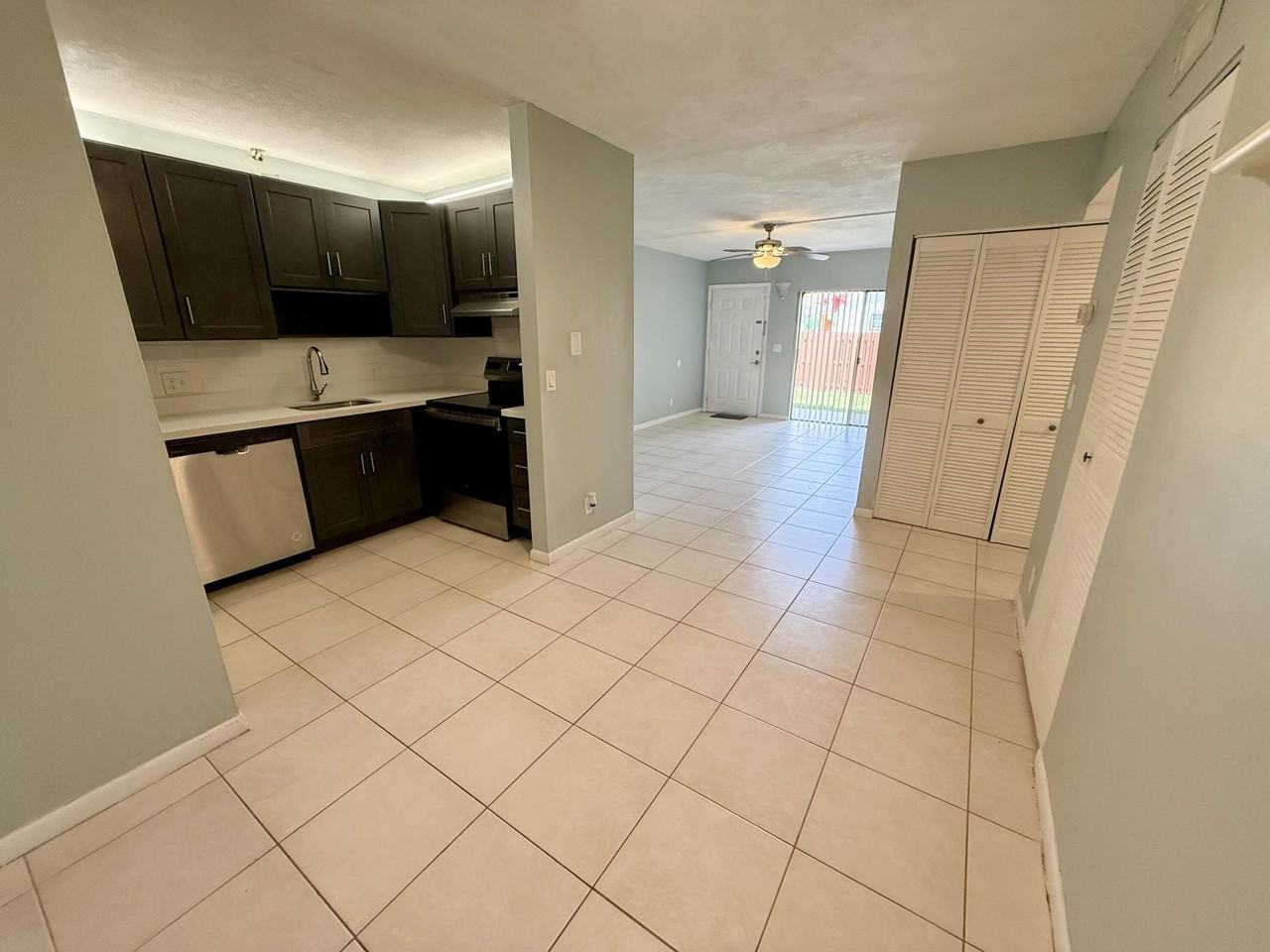 3253 Nw 104th Ave #3253 - Photo 5 of 16