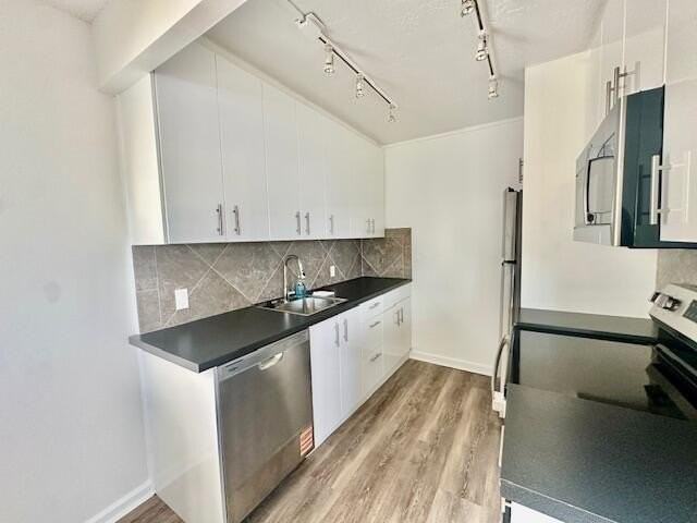 3080 Cornwall D - Photo 5 of 44