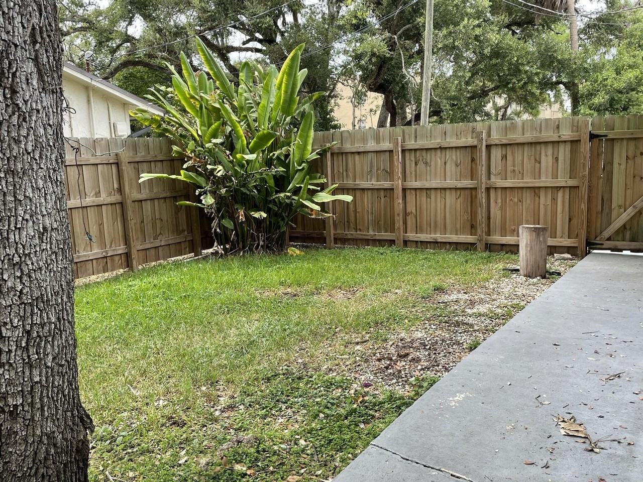 1990 Sw 9th St #1-2 - Photo 2 of 11