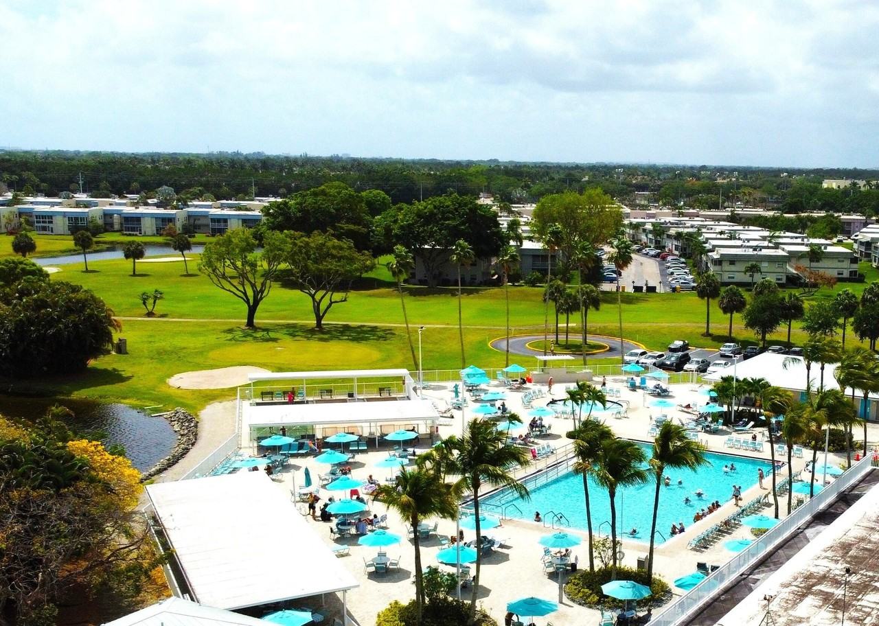 586 Normandy M Unit 586 - Photo 2 of 24