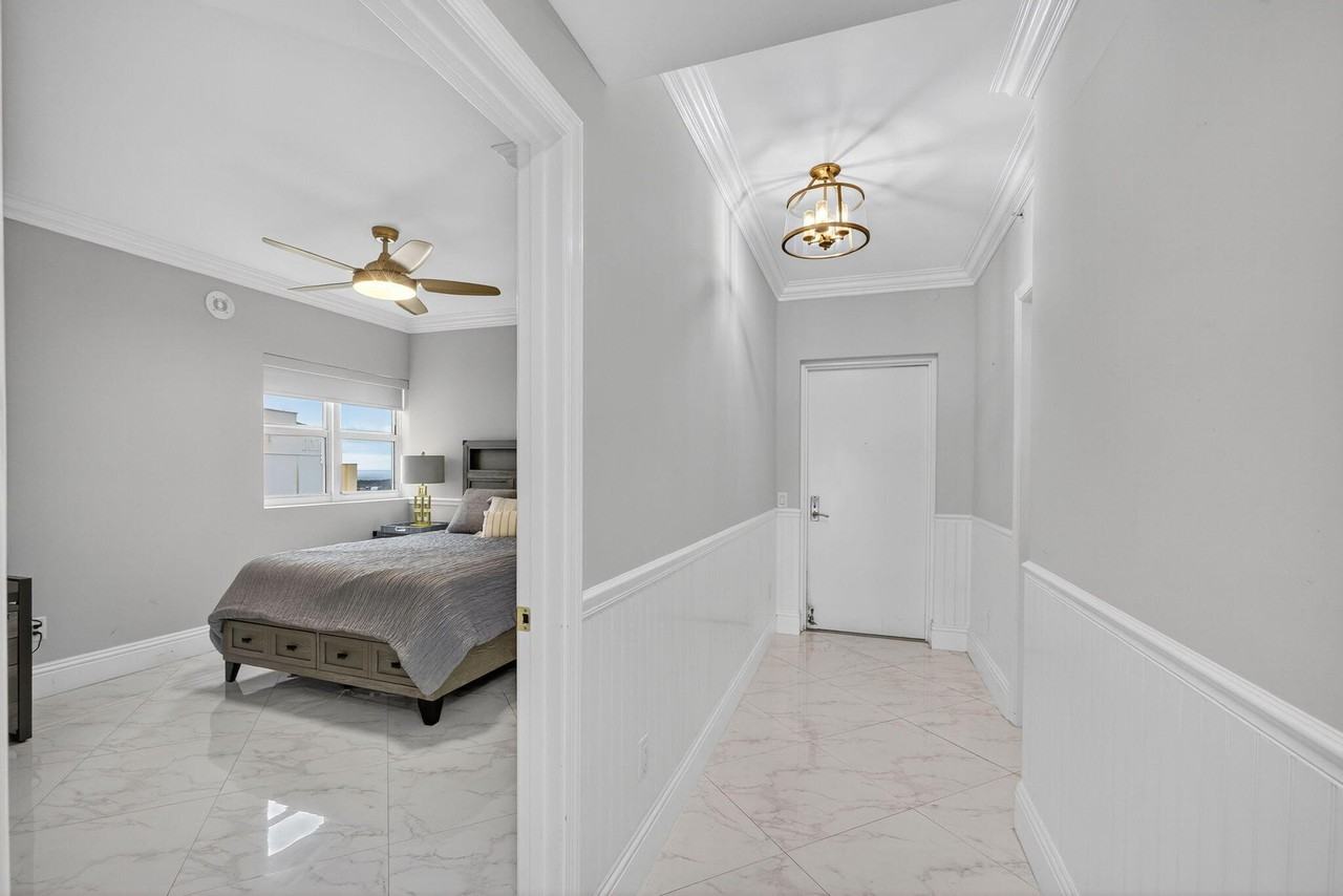 2650 Lake Shore Dr Unit 2303 - Photo 3 of 50