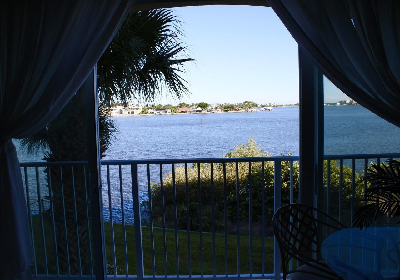 3 Harbour Isle Dr E #204 - Photo 6 of 20