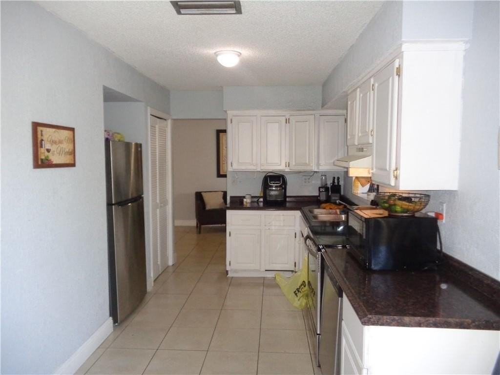 9571 Sunset Strip - Photo 4 of 16