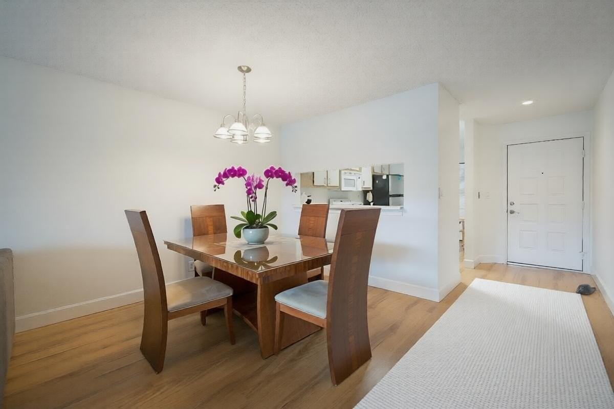 903 Harbour Pointe Way - Photo 6 of 26