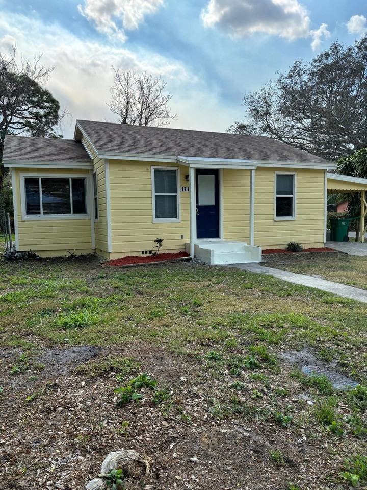 1717 Linwood Ave - Photo 2 of 9