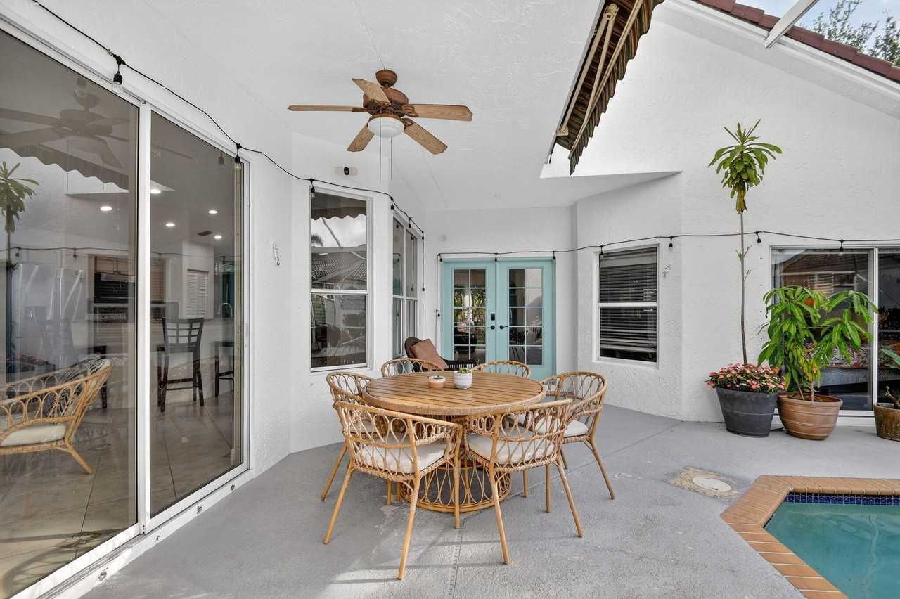 2769 Pointe Cir - Photo 4 of 48