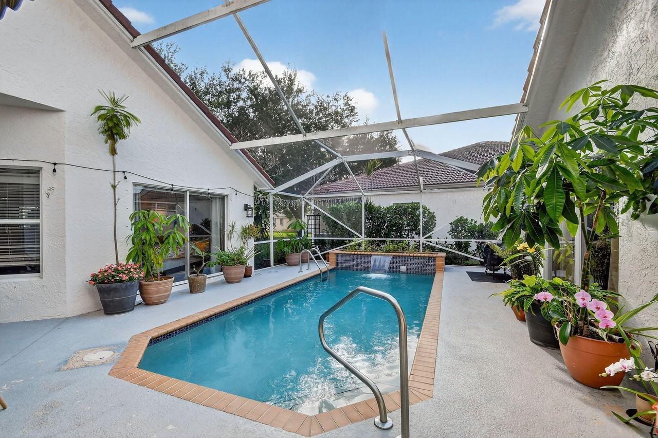 2769 Pointe Cir - Photo 5 of 48