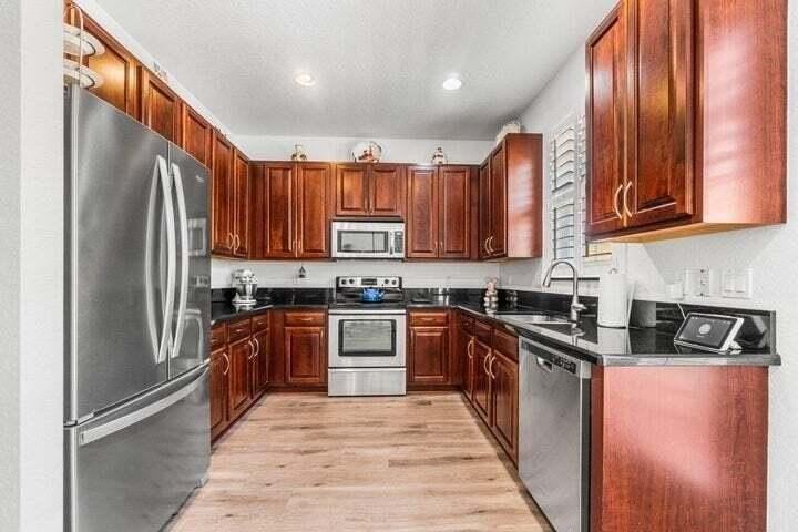 207 Edenberry Ave - Photo 3 of 16