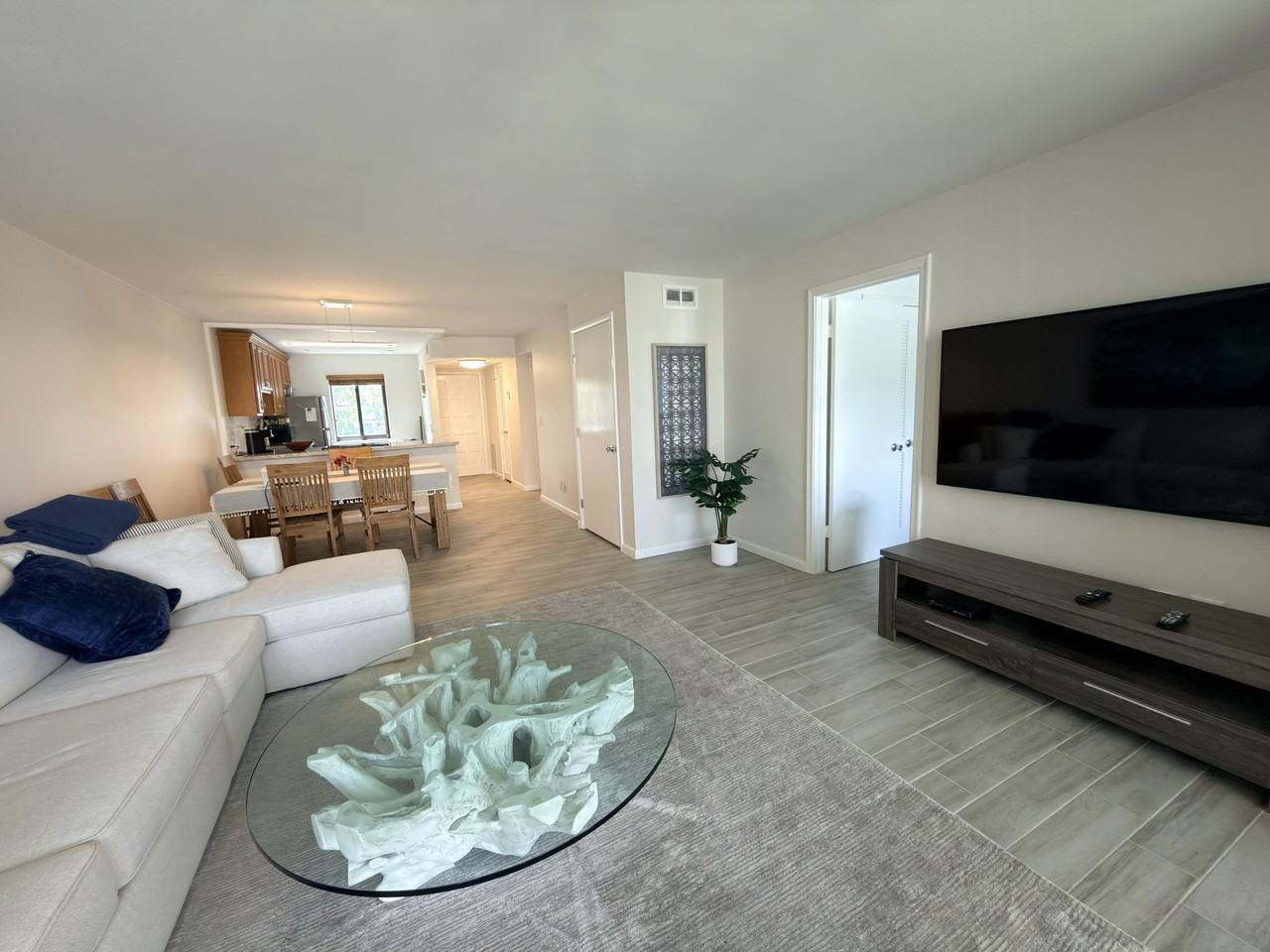 4242 Deste Ct #208 - Photo 3 of 11