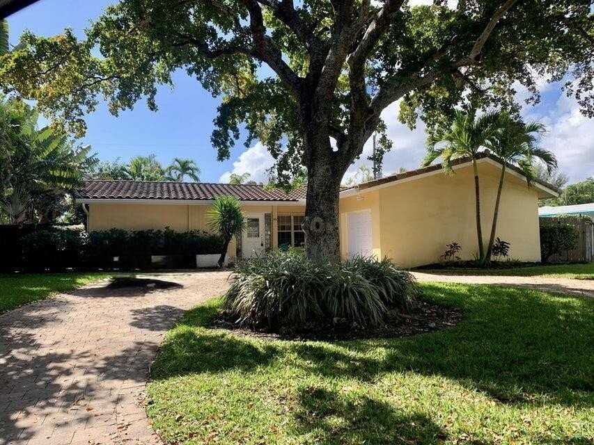 3230 Aqua Vista Dr - Photo 2 of 32